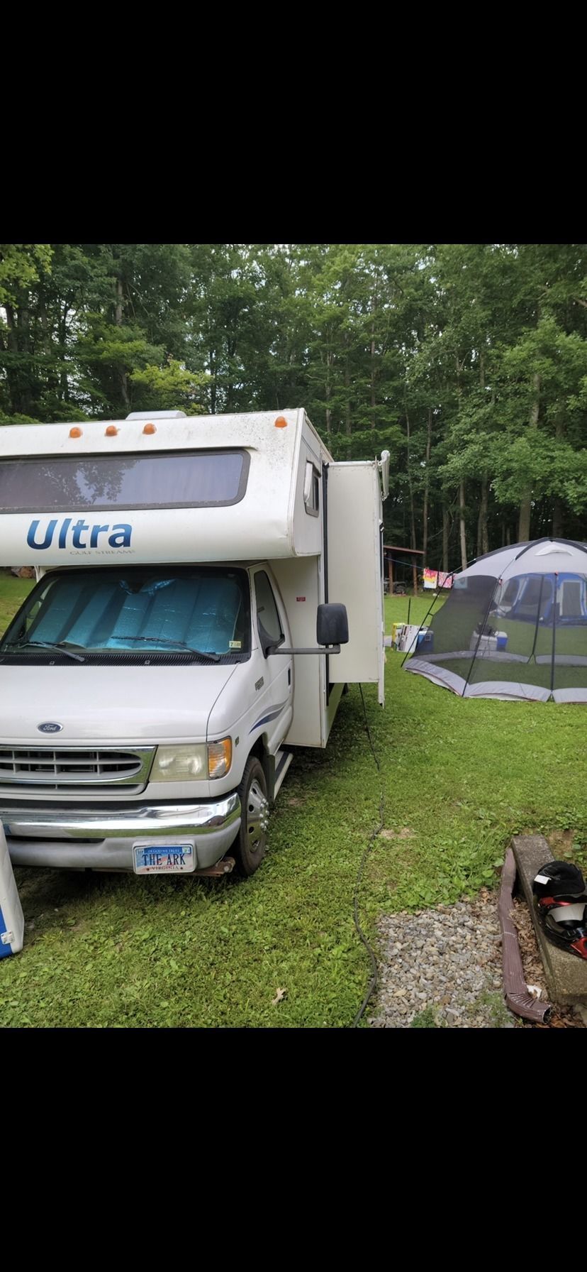 Photo 5 - 2003 Gulf Stream Class C Motorhome rental photo 7
