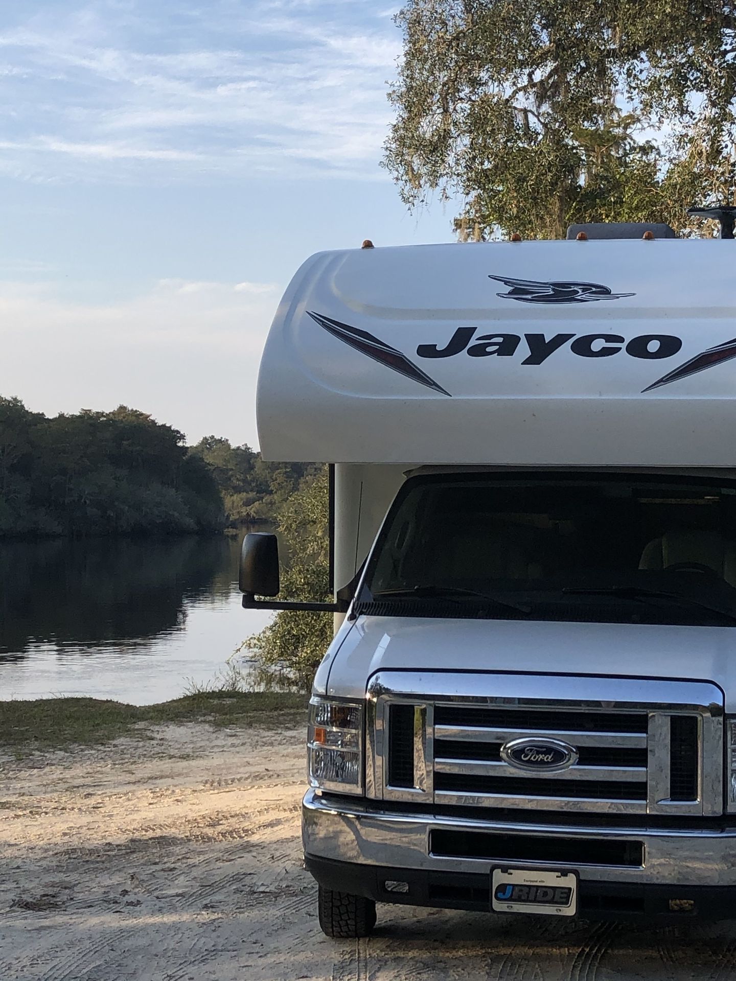 Photo 3 - 2018 Jayco Class C Motorhome rental photo 4