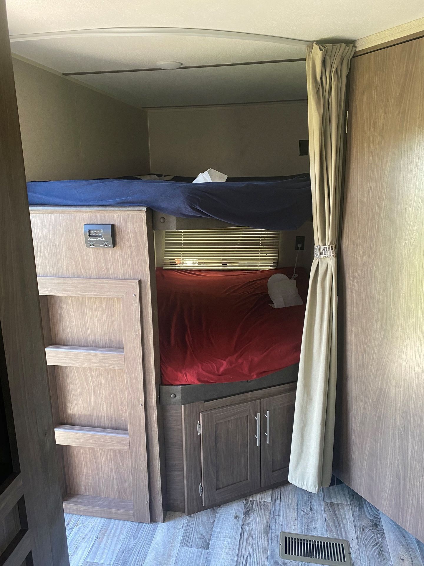 Photo 8 - 2019 Keystone Travel Trailer rental photo 10