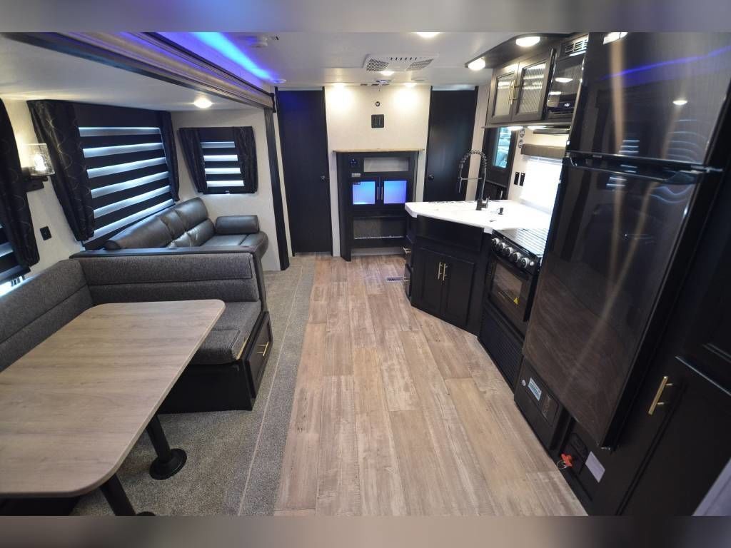 Photo 5 - 2021 Forest River Travel Trailer rental photo 7