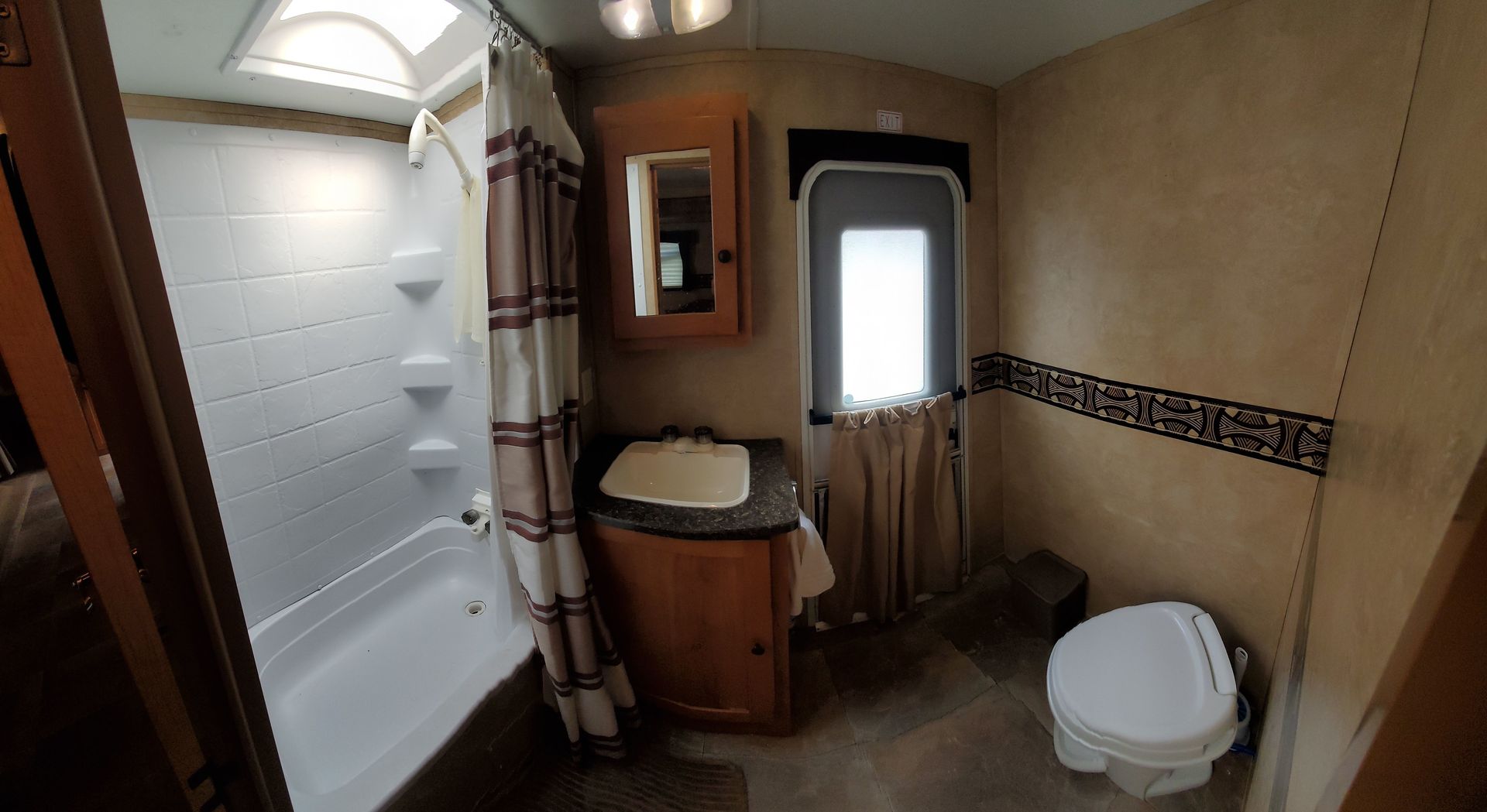 Photo 3 - 2012 Cruiser Rv Travel Trailer rental photo 8