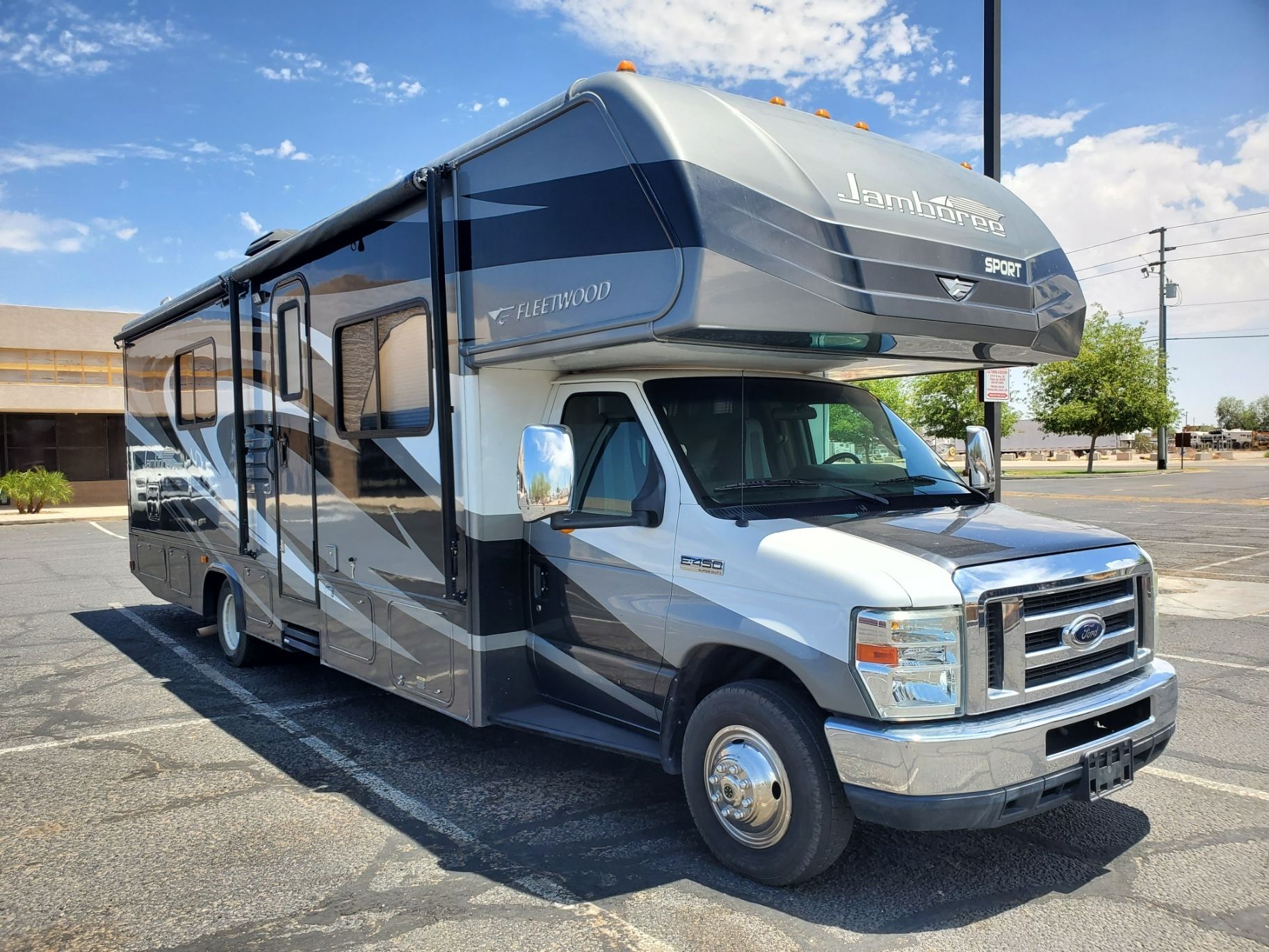Photo 1 - 2012 Fleetwood Class C Motorhome rental photo 3