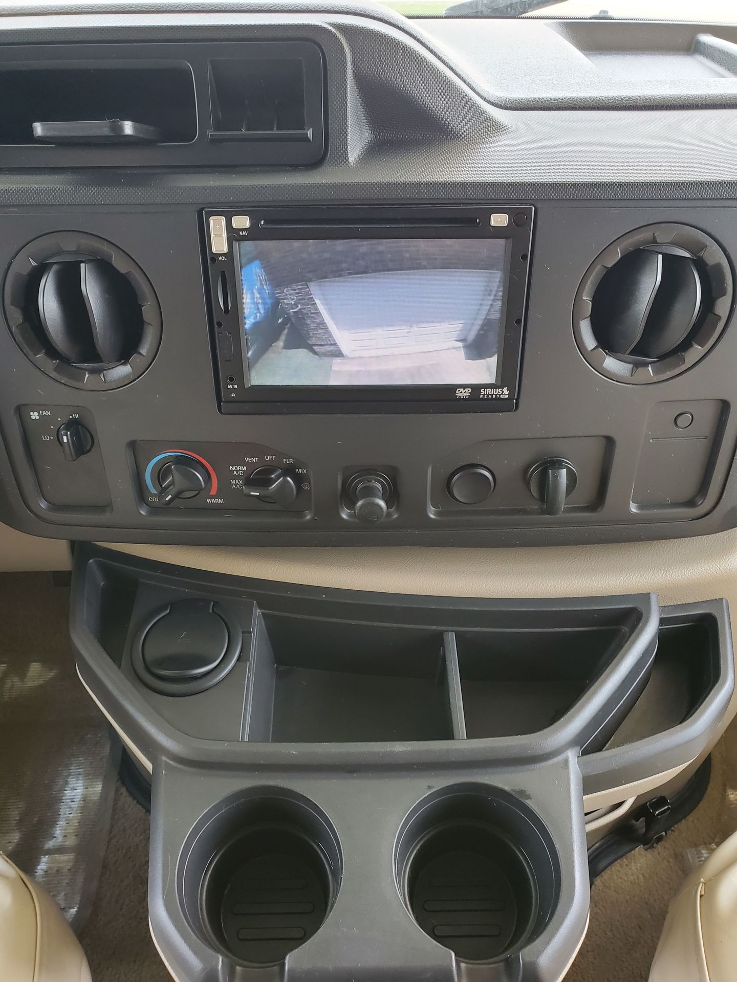 Photo 7 - 2012 Fleetwood Class C Motorhome rental photo 9