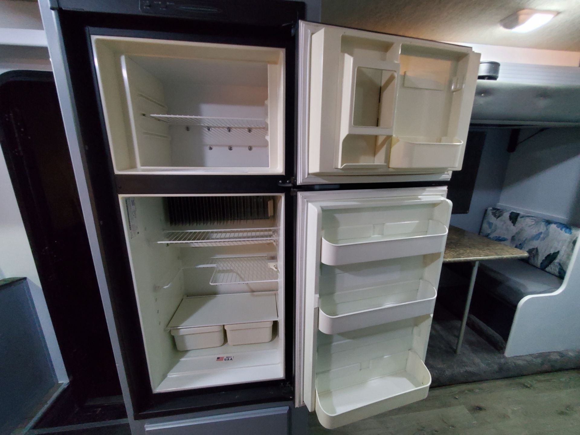 Photo 40 - 2012 Fleetwood Class C Motorhome rental photo 42