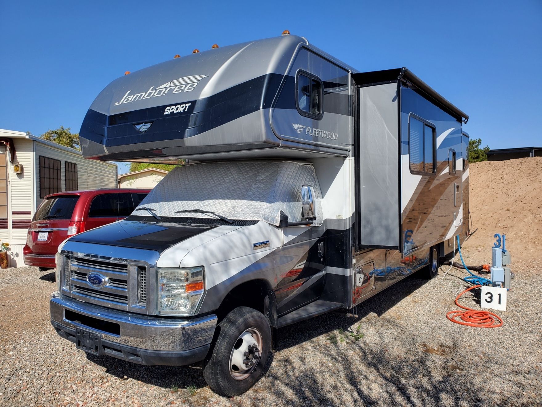 Photo 46 - 2012 Fleetwood Class C Motorhome rental photo 48