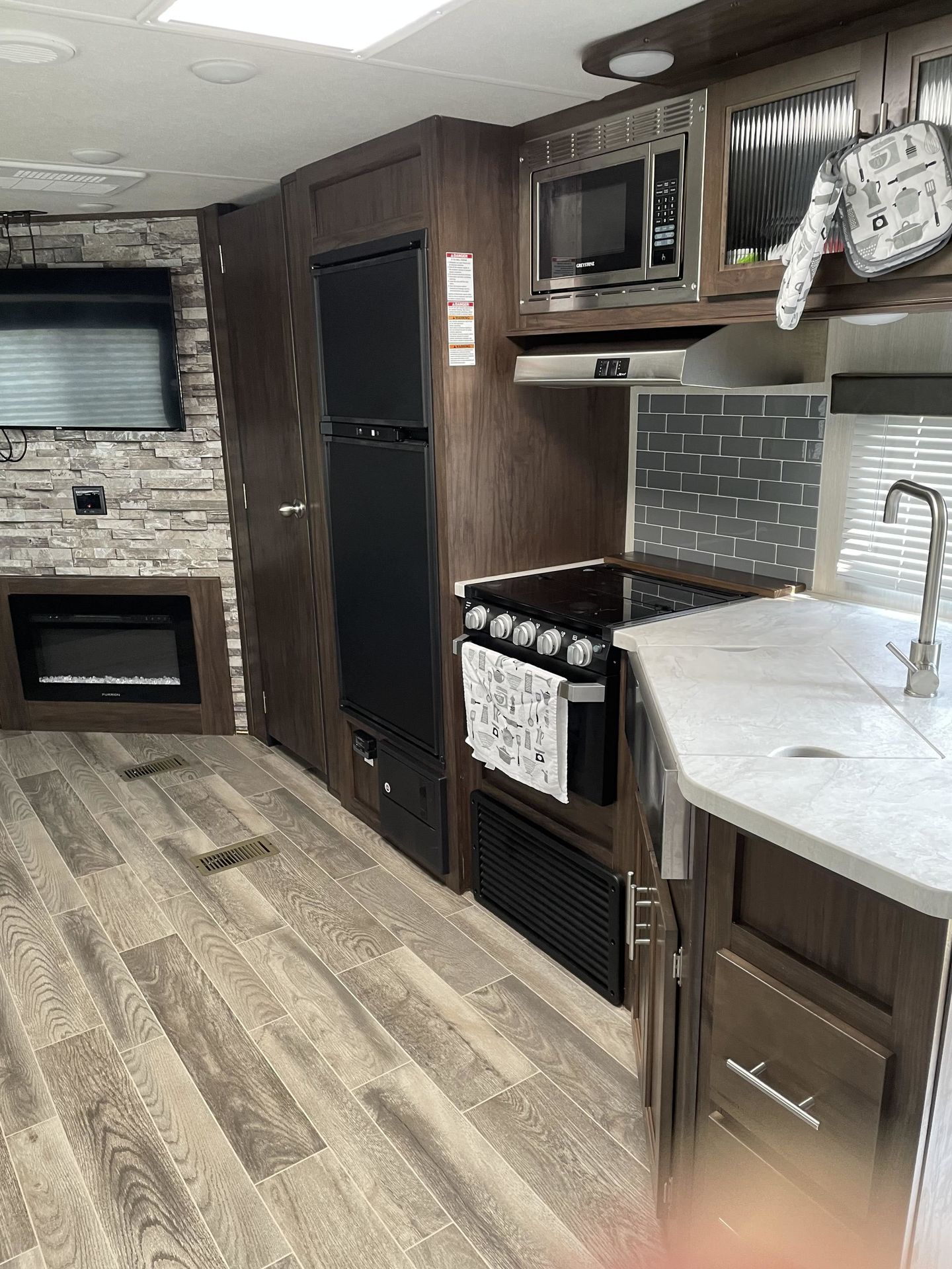 Photo 3 - 2019 Cherokee Travel Trailer rental photo 5