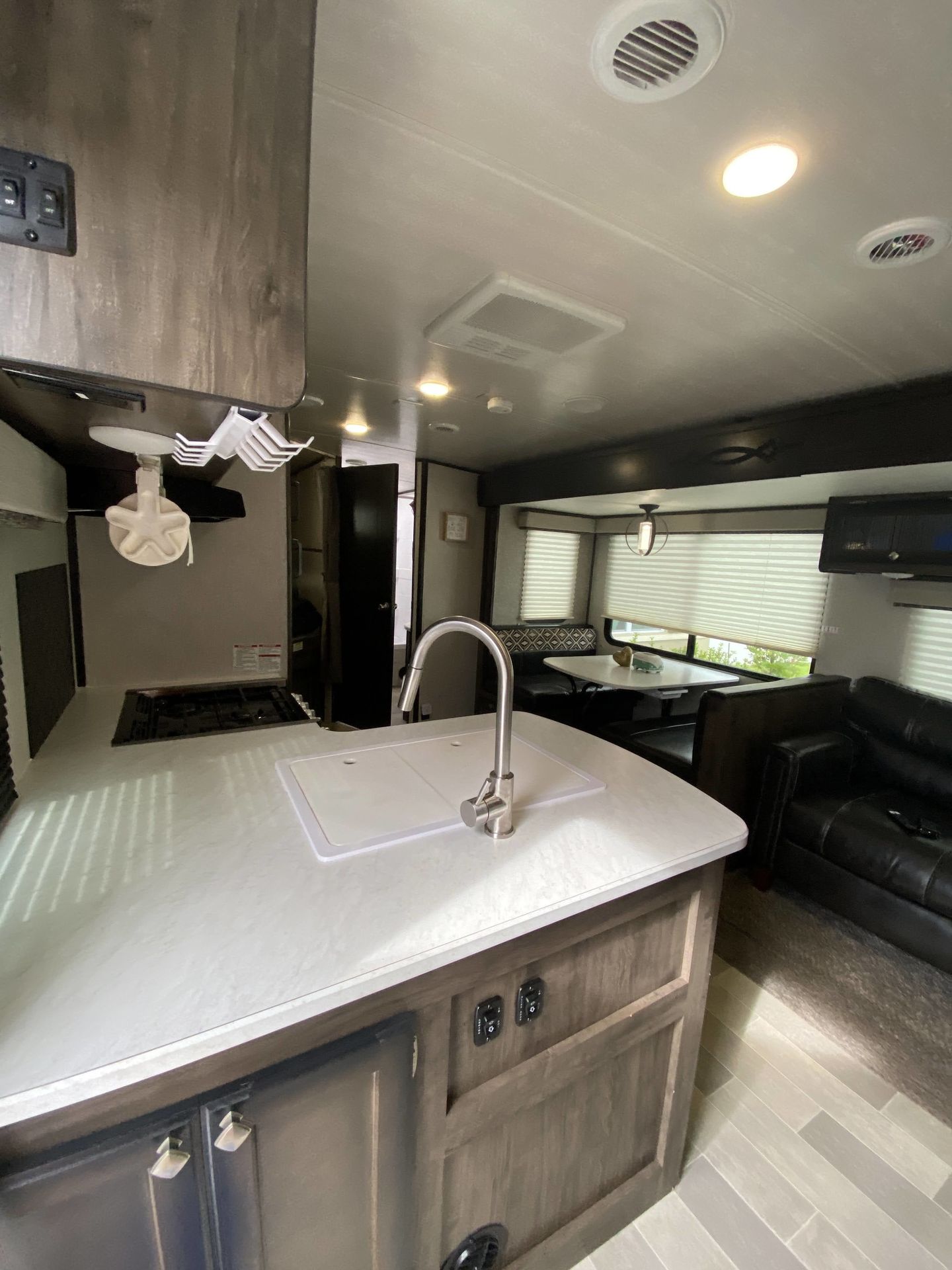 Photo 2 - 2023 Jayco White Hawk Travel Trailer rental photo 11