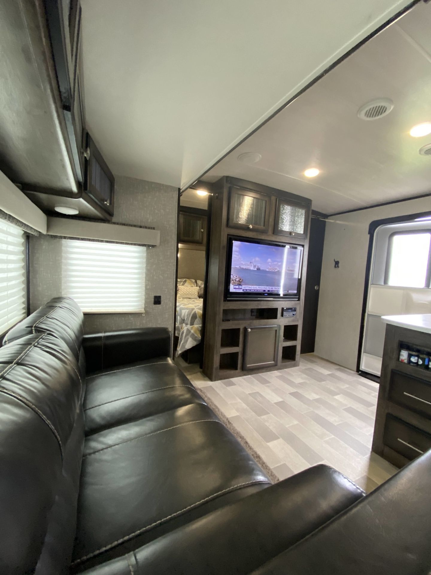 Photo 2 - 2023 Jayco White Hawk Travel Trailer rental photo 12