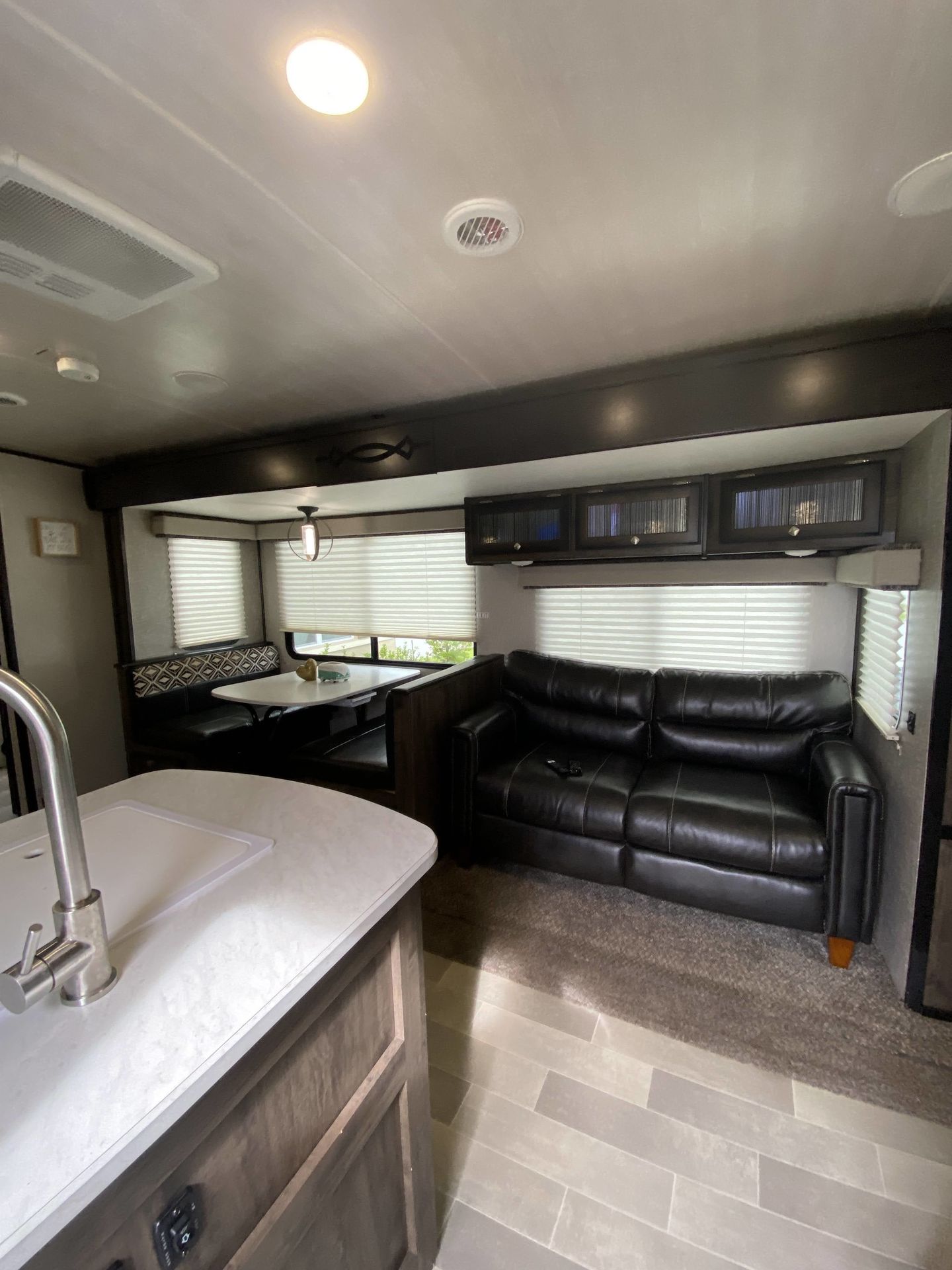 Photo 3 - 2023 Jayco White Hawk Travel Trailer rental photo 15
