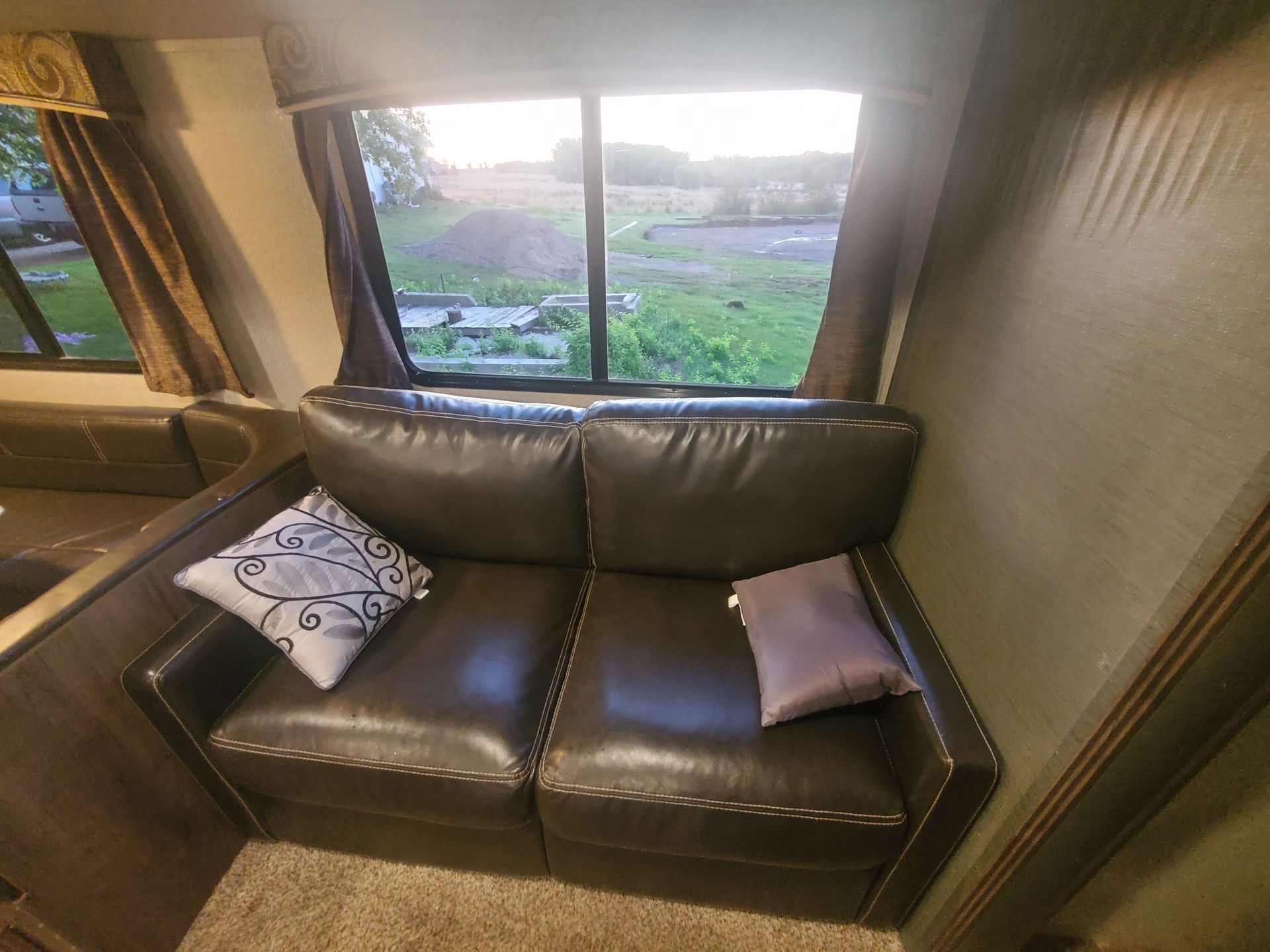 Photo 2 - 2019 Keystone Travel Trailer rental photo 4