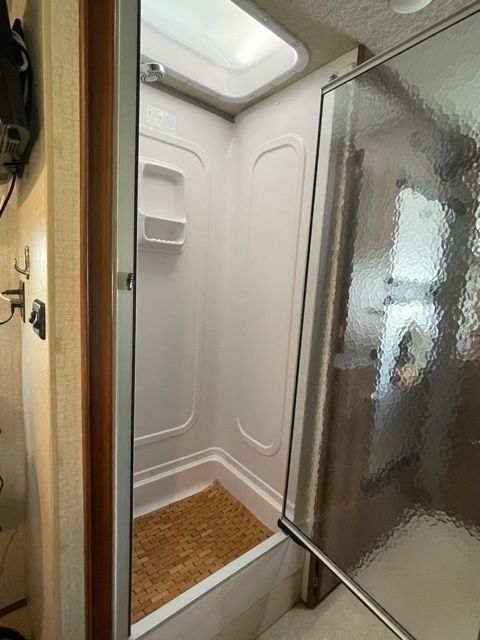 Photo 11 - 2015 Itasca Class A Motorhome rental photo 13