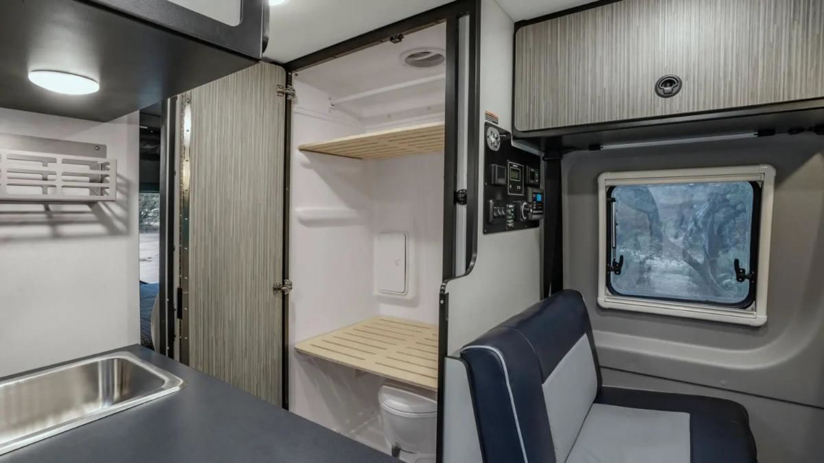 Photo 14 - 2021 Winnebago Class B Motorhome rental photo 15