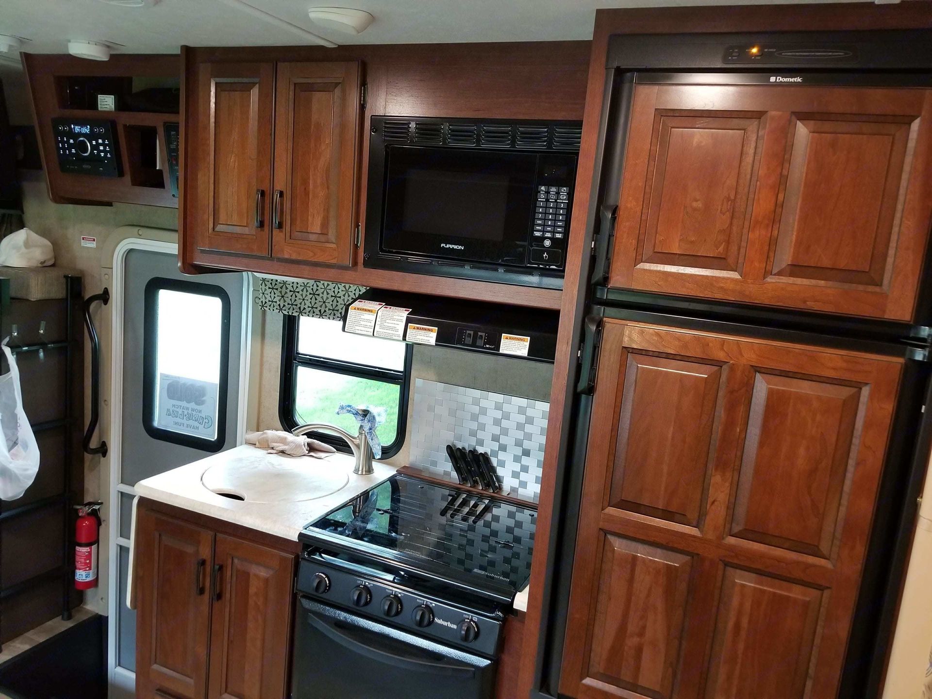 Photo 4 - 2017 Forest River Class C Motorhome rental photo 6