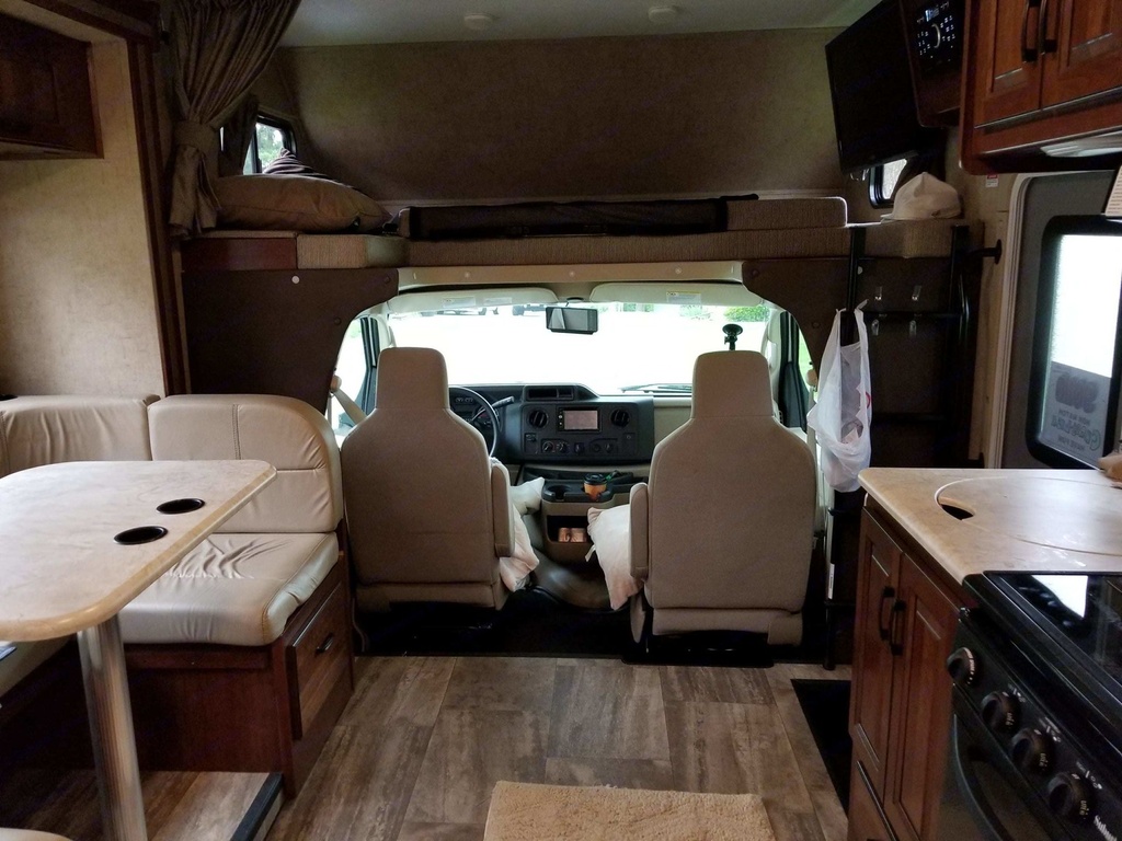 Photo 6 - 2017 Forest River Class C Motorhome rental photo 8