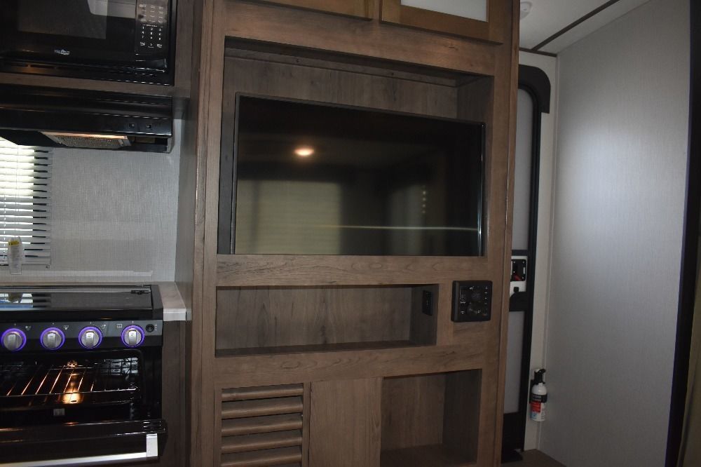 Photo 9 - 2021 Keystone Rv Travel Trailer rental photo 11