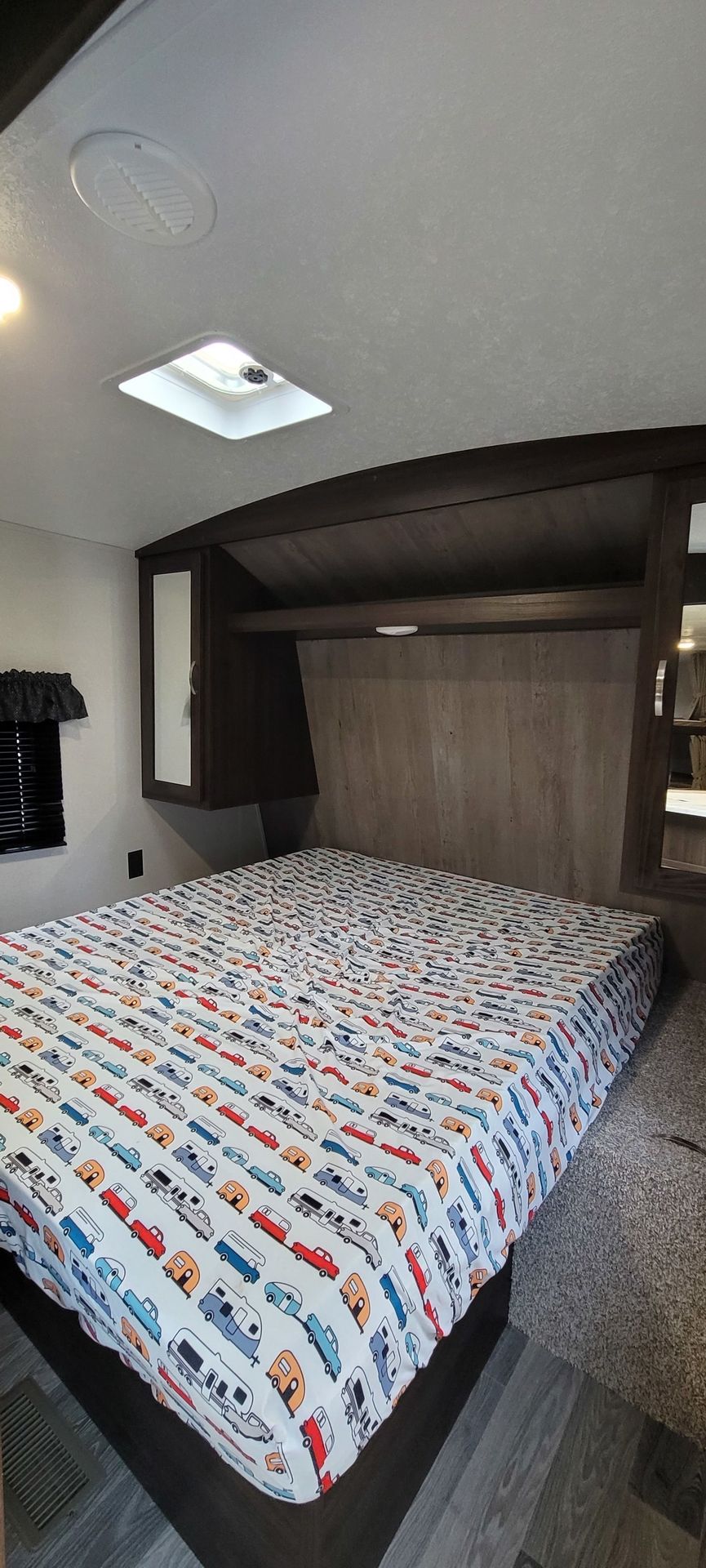 Photo 6 - 2021 Keystone Travel Trailer rental photo 8