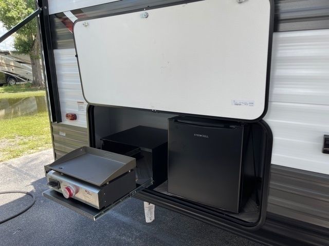 Photo 5 - 2021 Forest River Travel Trailer rental photo 17