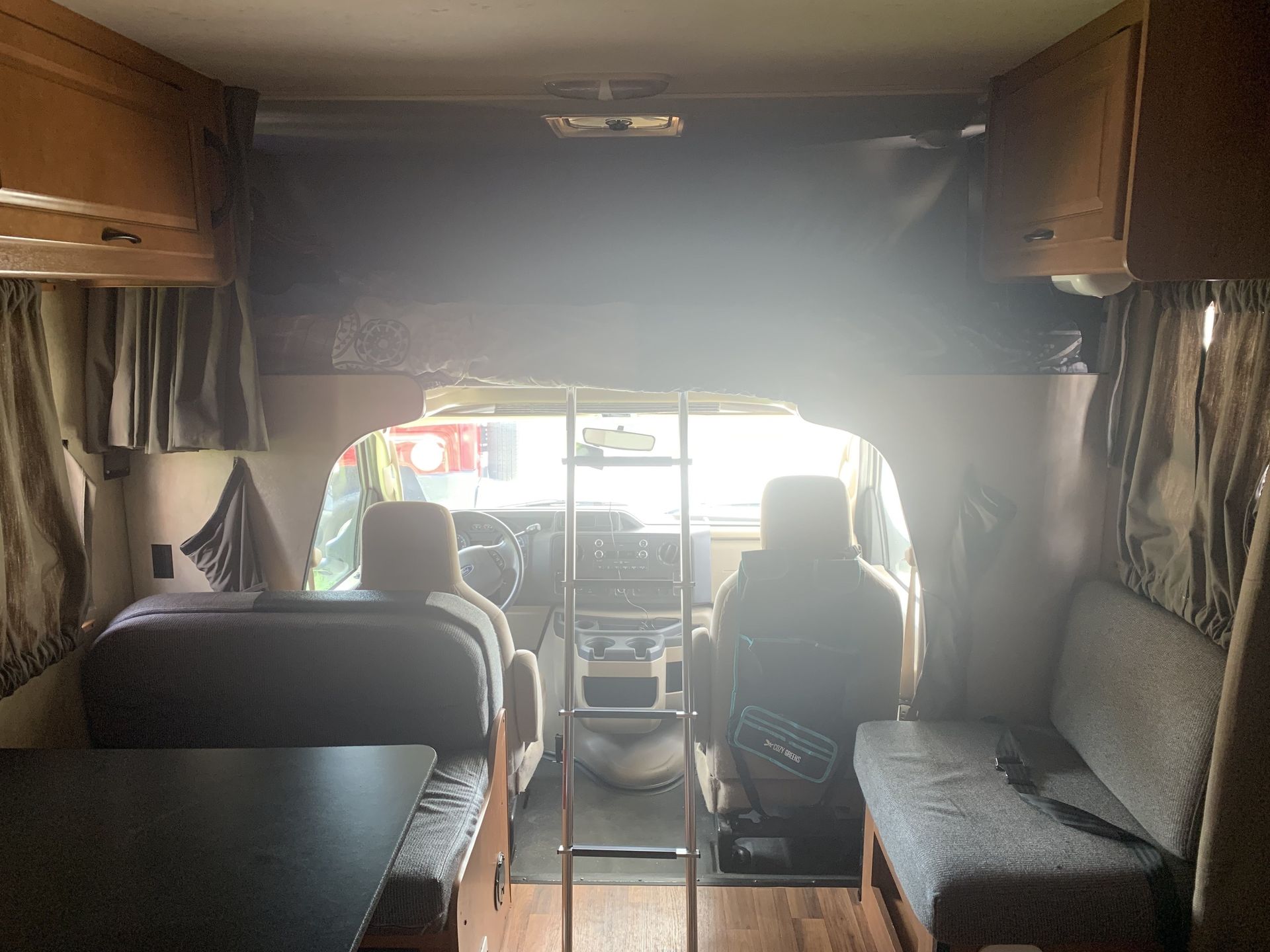 Photo 2 - 2013 Thor Motor Coach Class C Motorhome rental photo 6