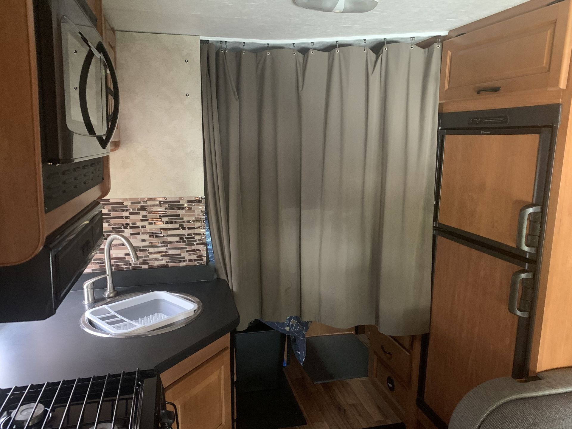 Photo 3 - 2013 Thor Motor Coach Class C Motorhome rental photo 9