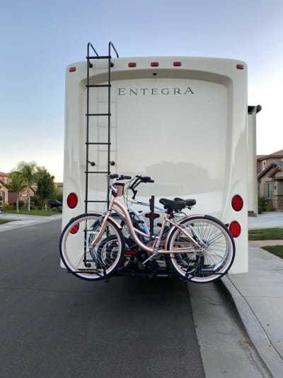 Photo 23 - 2022 Entegra Coach Class A Motorhome rental photo 25
