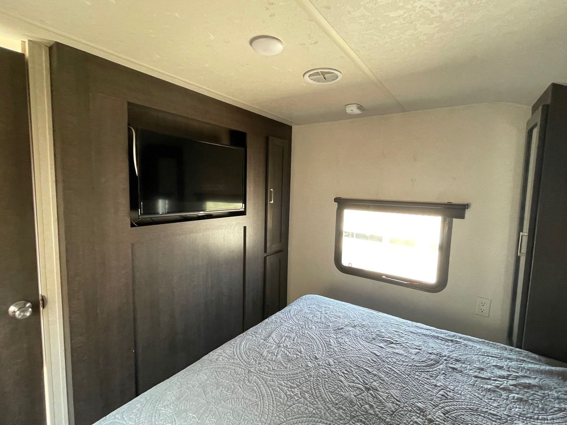 Photo 7 - 2019 Forest River Travel Trailer rental photo 8