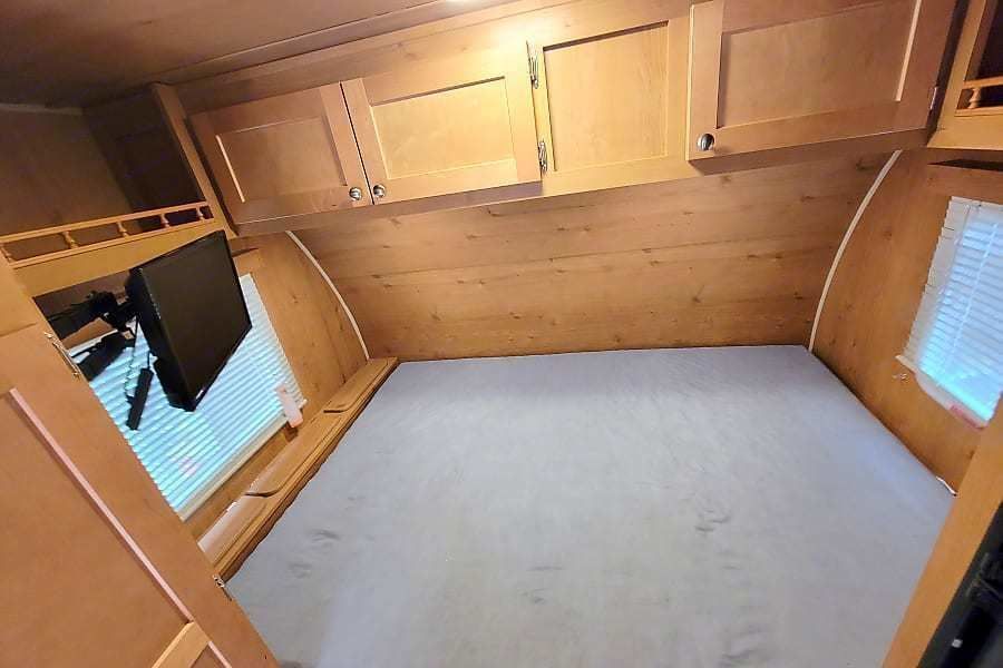 Photo 2 - 2017 Riverside Rv Travel Trailer rental photo 4