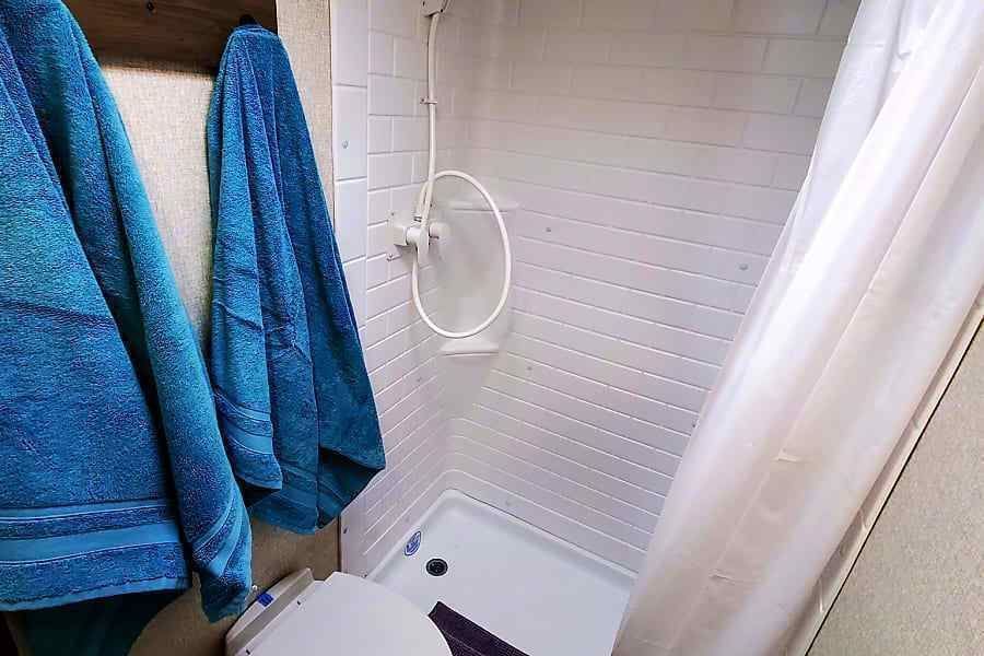 Photo 13 - 2021 Sportsmen Travel Trailer rental photo 15
