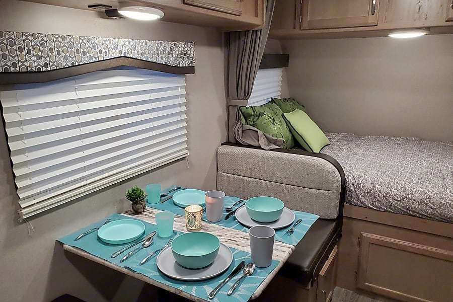 Photo 9 - 2020 Winnebago Travel Trailer rental photo 11