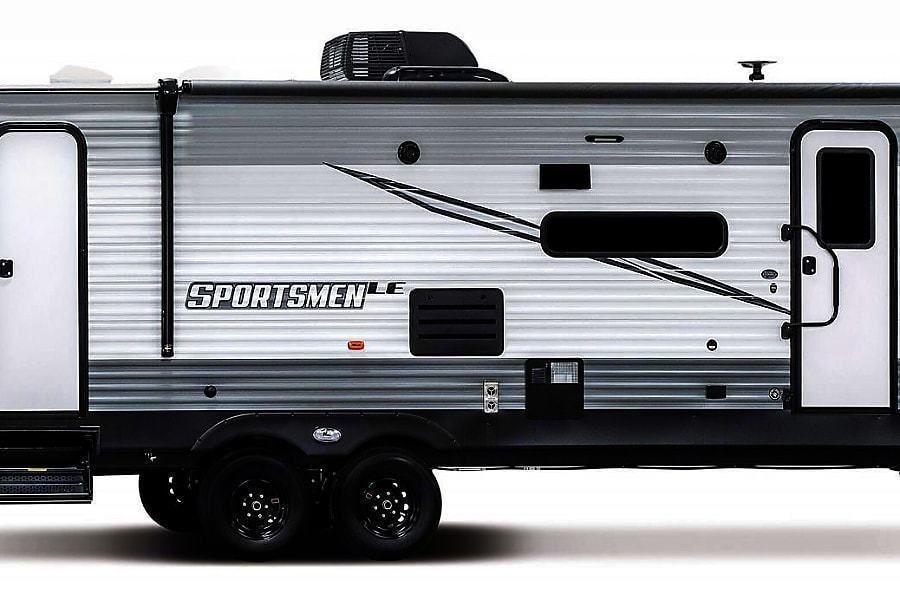 Photo 2 - 2021 Sportsmen Travel Trailer rental photo 4