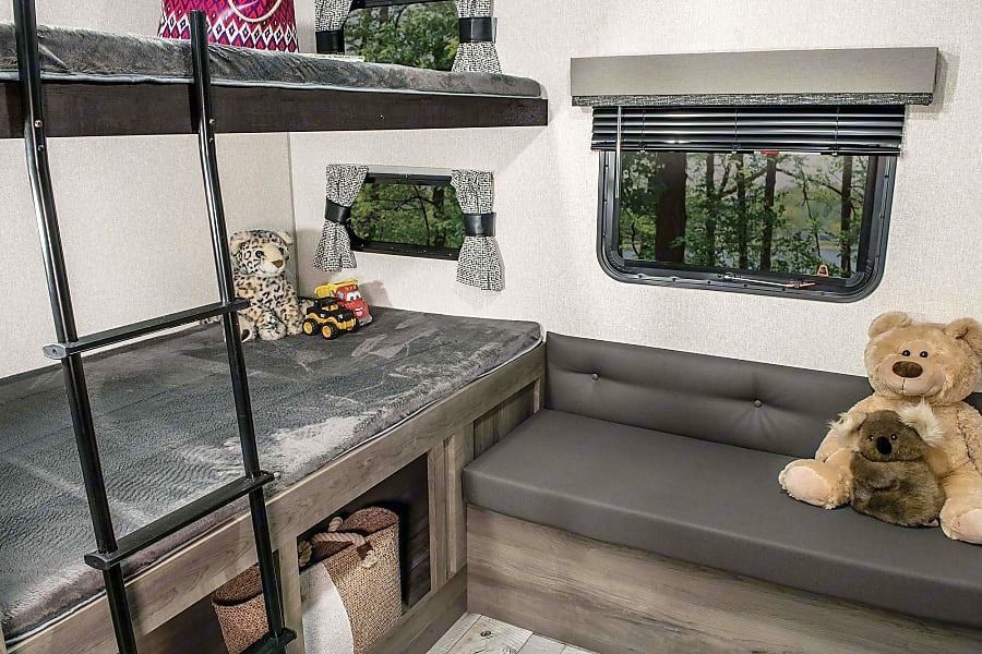 Photo 11 - 2021 Sportsmen Travel Trailer rental photo 13