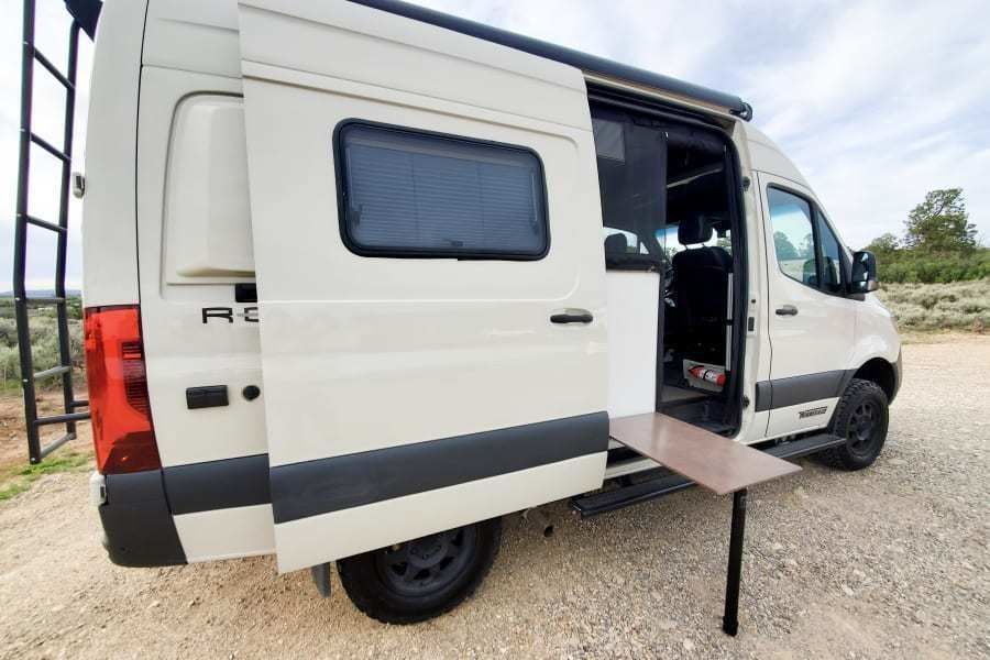 Photo 12 - 2020 Winnebago Other rental photo 14