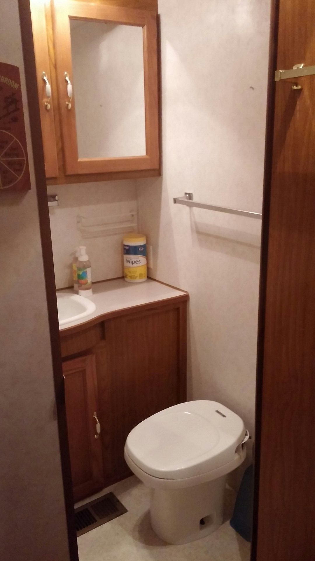 Photo 6 - 2001 Fleetwood Travel Trailer rental photo 8