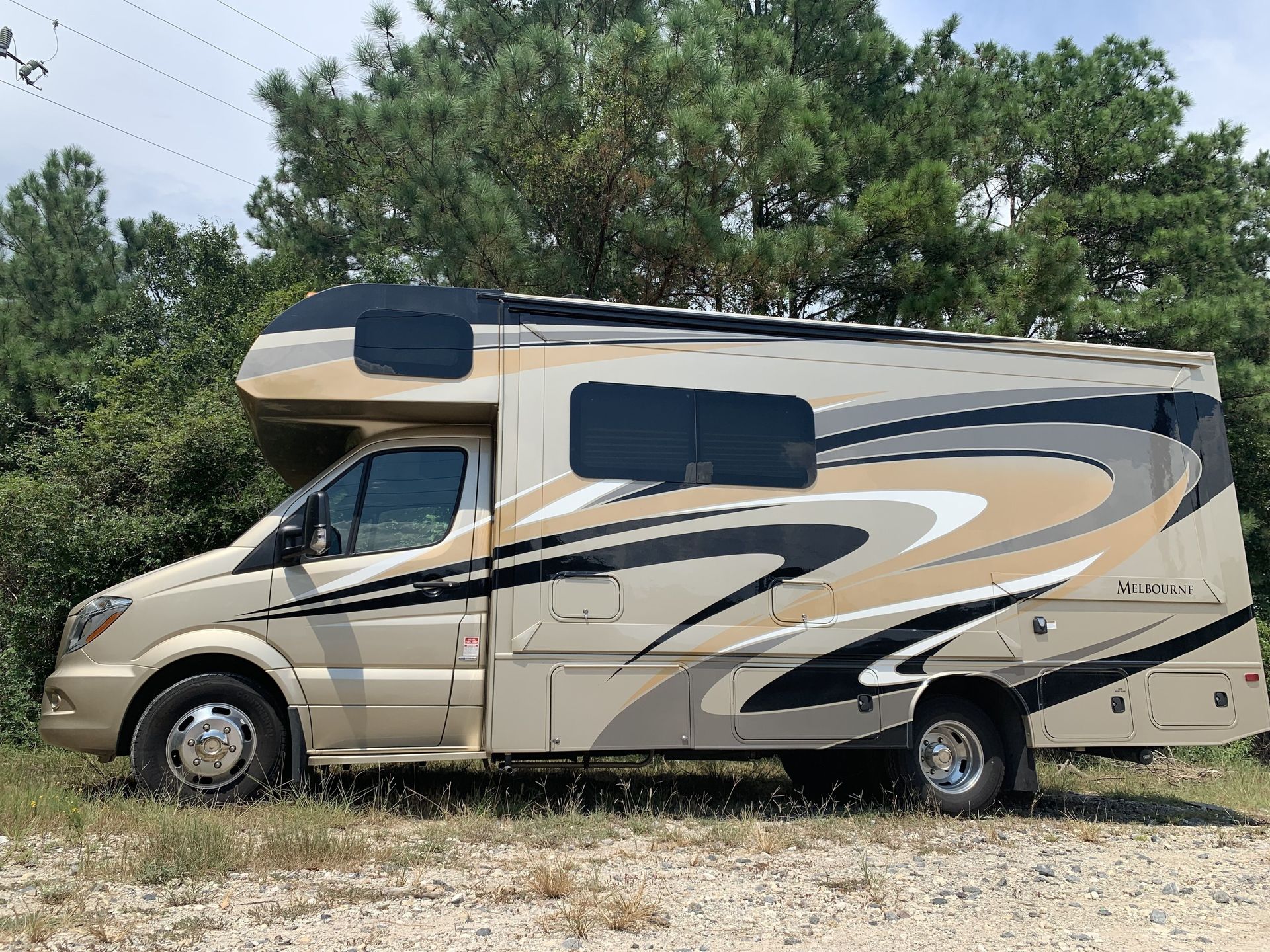 Photo 1 - 2017 Jayco Class C Motorhome rental photo 3