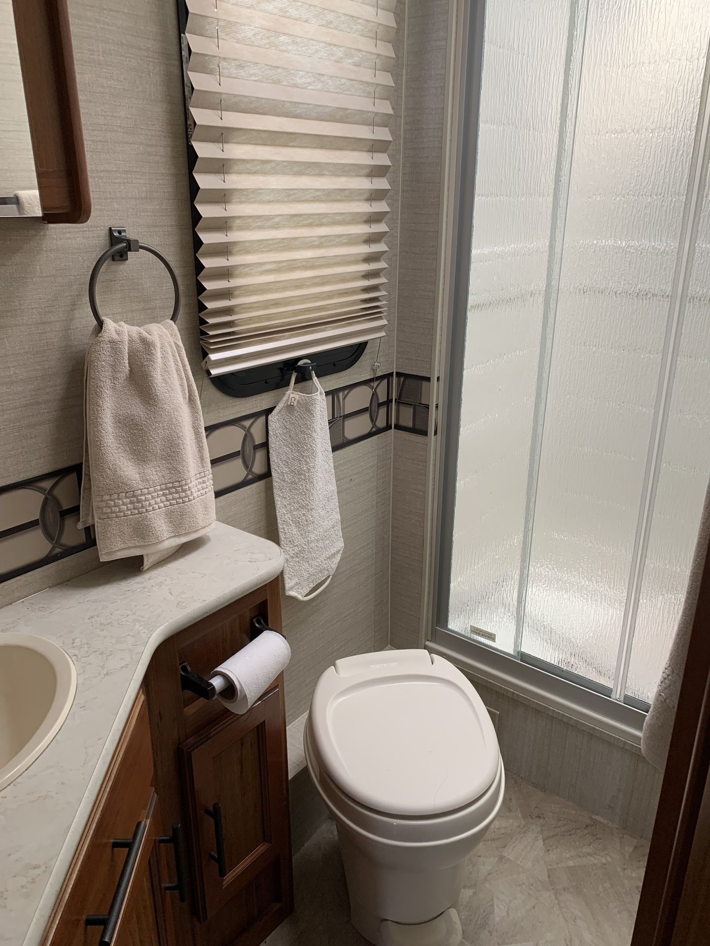 Photo 12 - 2017 Jayco Class C Motorhome rental photo 14