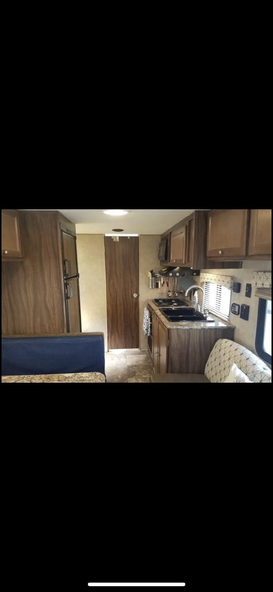 Photo 9 - 2017 Forest River Travel Trailer rental photo 11