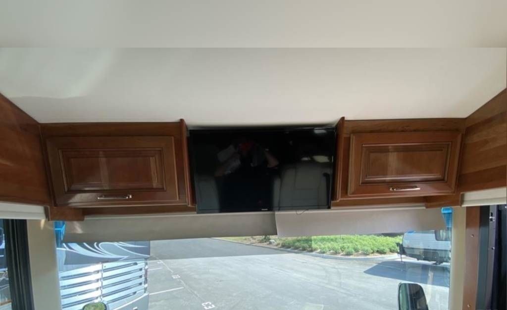 Photo 3 - 2020 Entegra Coach Class A Motorhome rental photo 5