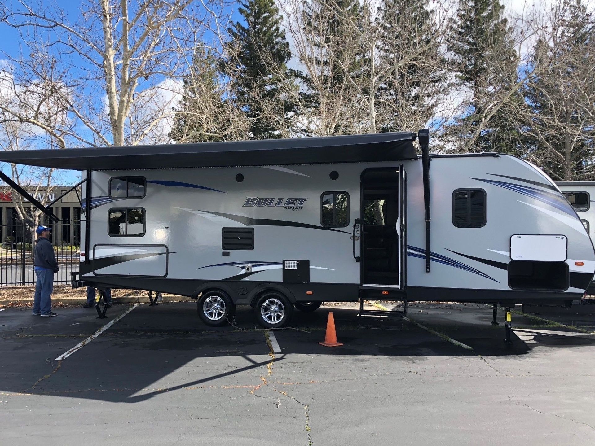 Photo 16 - 2018 Keystone Travel Trailer rental photo 18