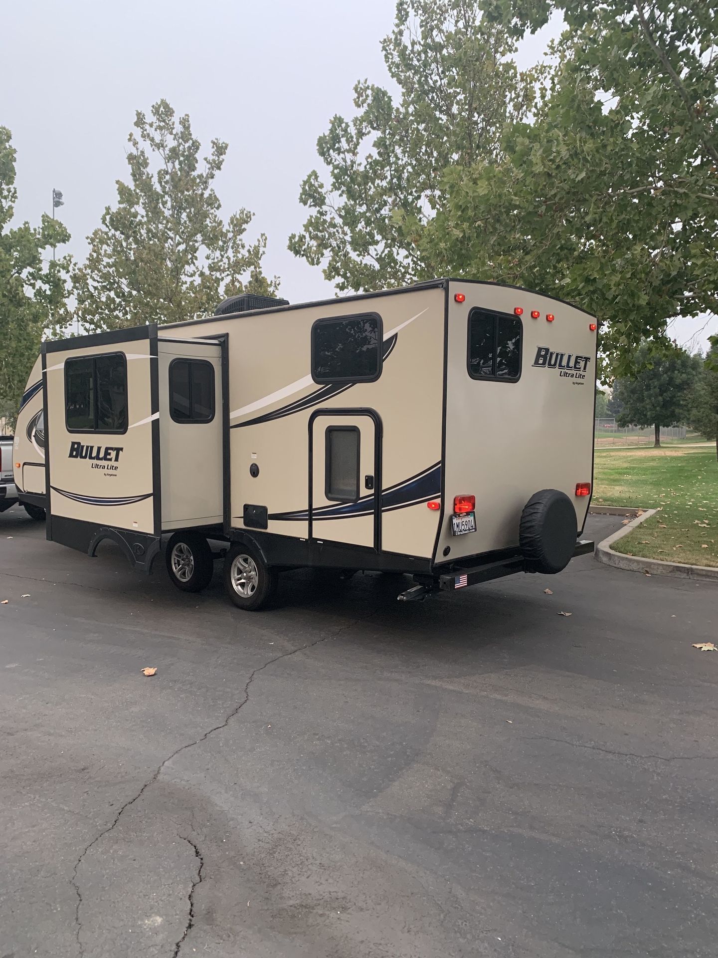 Photo 11 - 2017 Keystone Travel Trailer rental photo 13