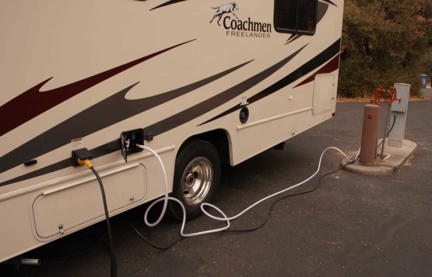 Photo 5 - 2019 Coachmen Class C Motorhome rental photo 7