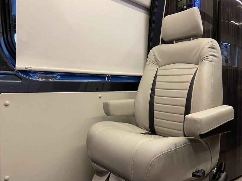 Photo 7 - 2019 Mercedes-Benz Class B Motorhome rental photo 9