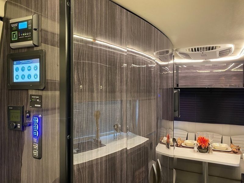 Photo 12 - 2019 Mercedes-Benz Class B Motorhome rental photo 14
