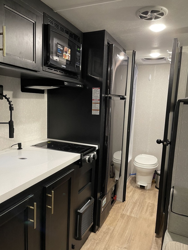 Photo 30 - 2021 Forest River Travel Trailer rental photo 32