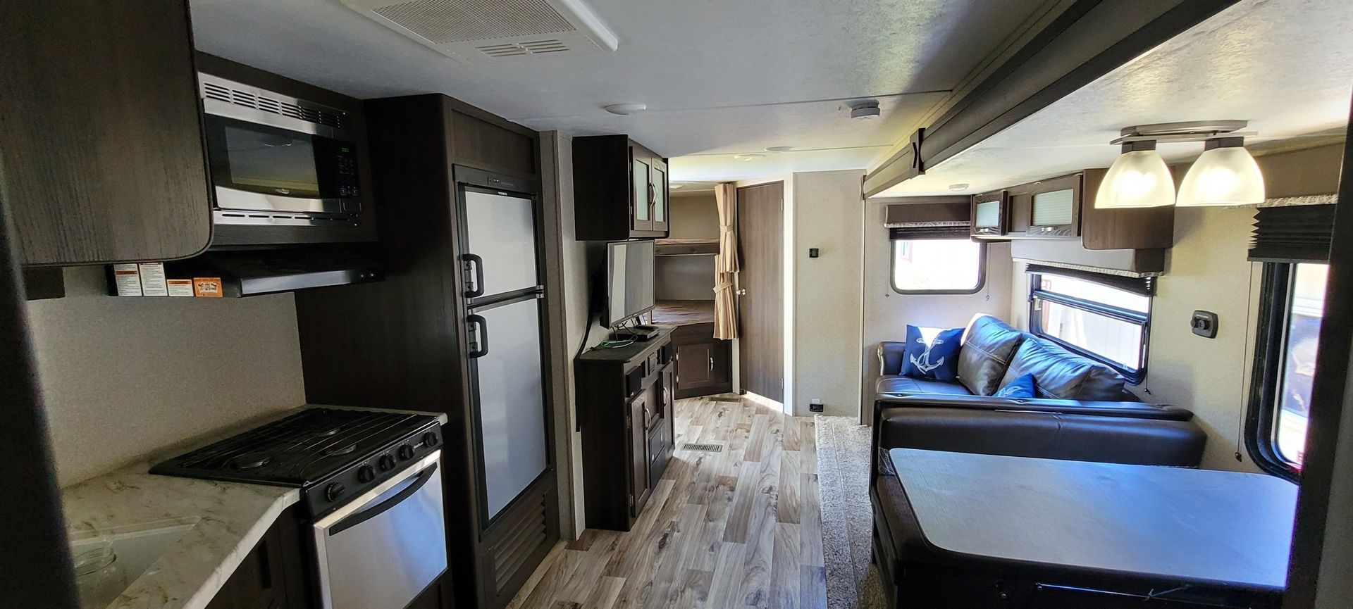 Photo 4 - 2019 Keystone Rv Travel Trailer rental photo 6