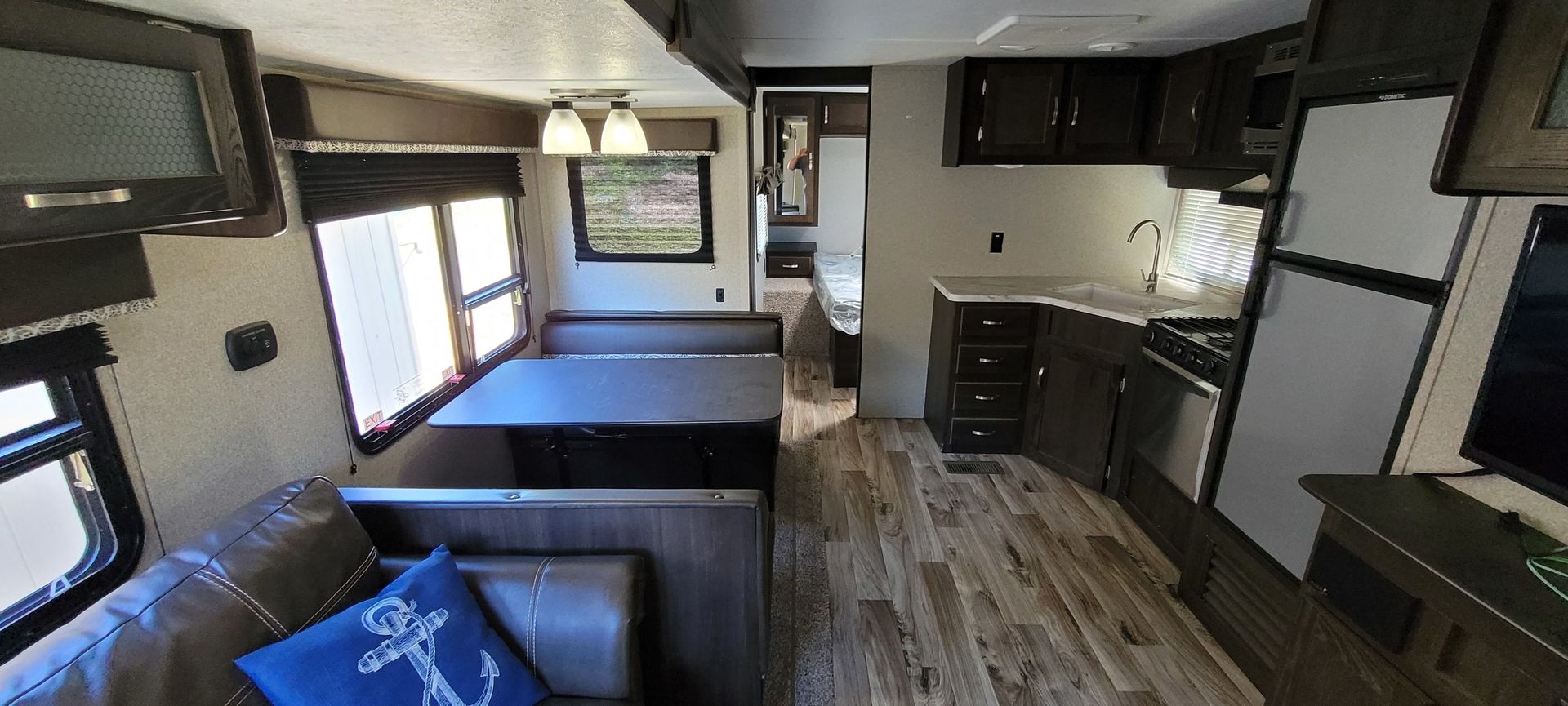 Photo 11 - 2019 Keystone Rv Travel Trailer rental photo 13