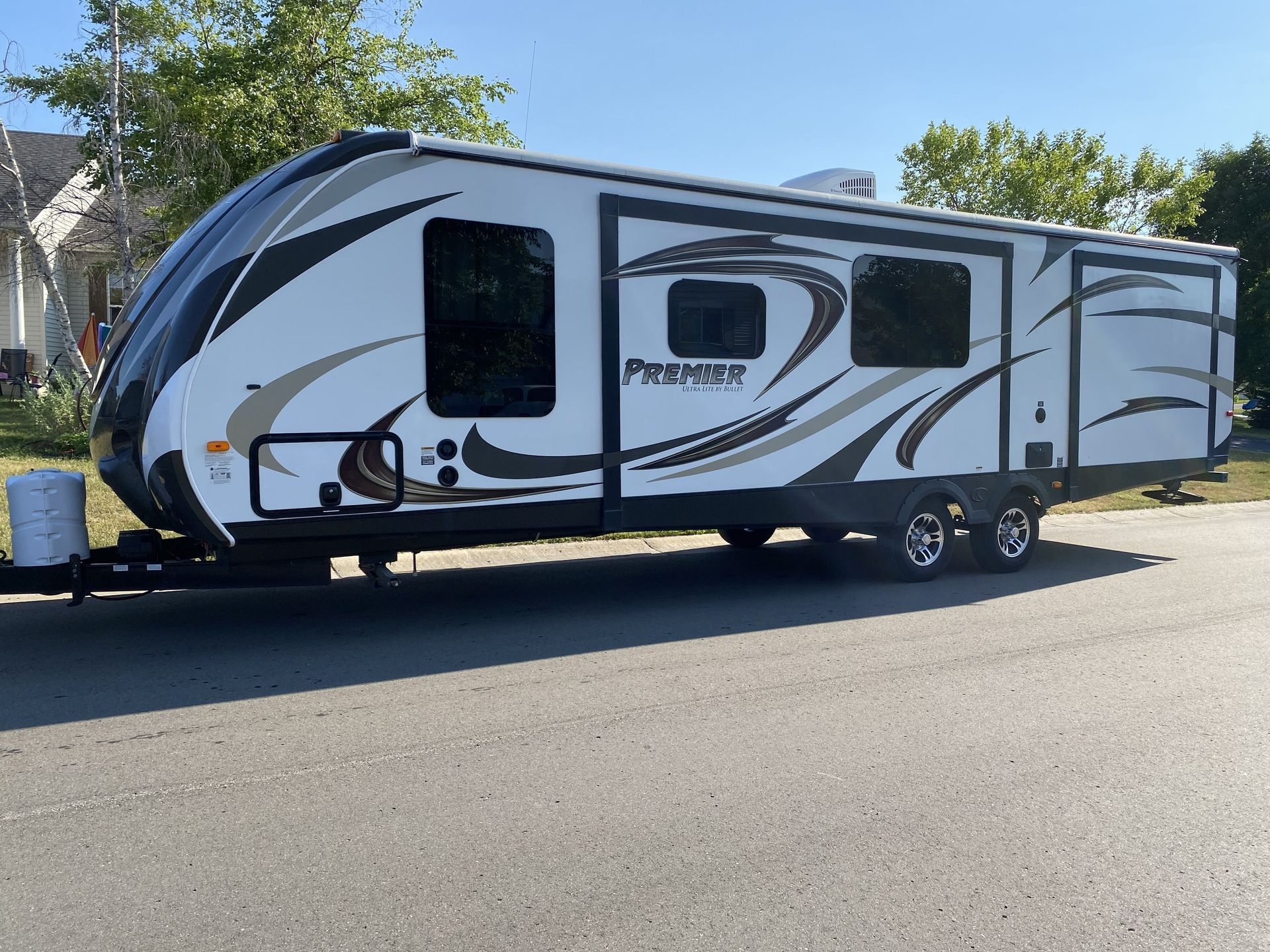 Photo 8 - 2014 Keystone Travel Trailer rental photo 10