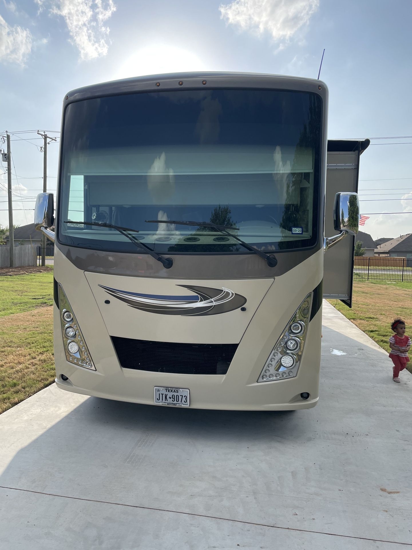 Photo 1 - 2018 Thor Motor Coach Class A Motorhome rental photo 3