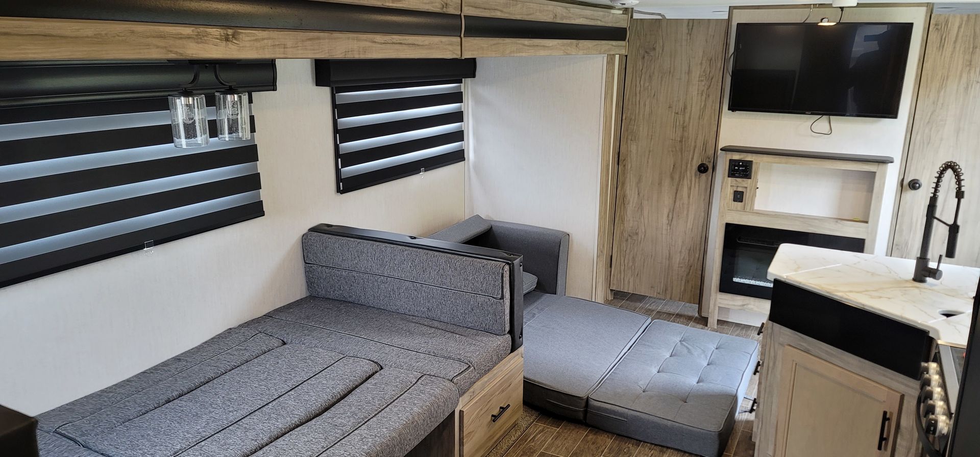 Photo 13 - 2021 Cherokee Travel Trailer rental photo 15