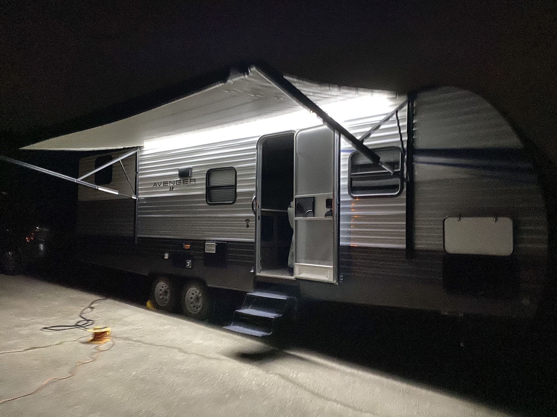 Photo 13 - 2020 Prime Time Travel Trailer rental photo 15