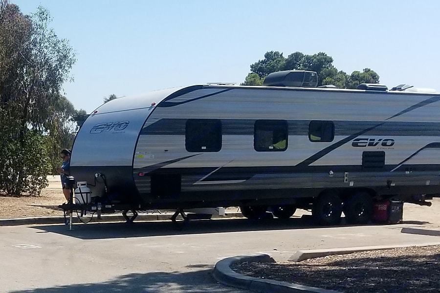 Photo 15 - 2021 Evo Travel Trailer rental photo 16