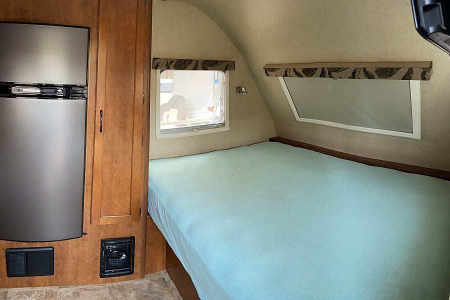 Photo 15 - 2020 Coachmen Class C Motorhome rental photo 17
